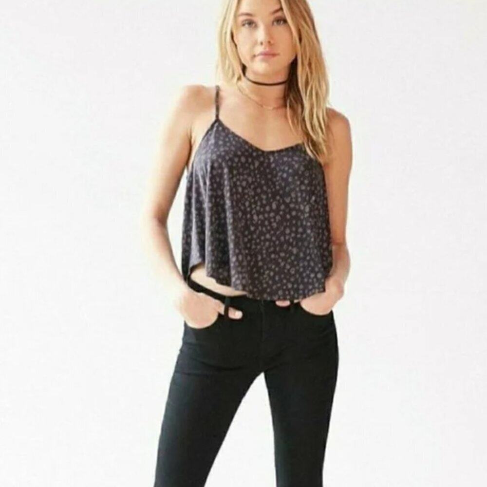 UO Silence + Noise Leela Cropped Print Cami Top Med EUC